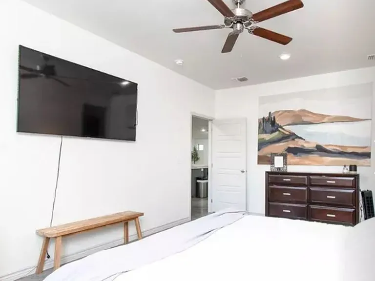 810 Freedom Cir — Photo 10