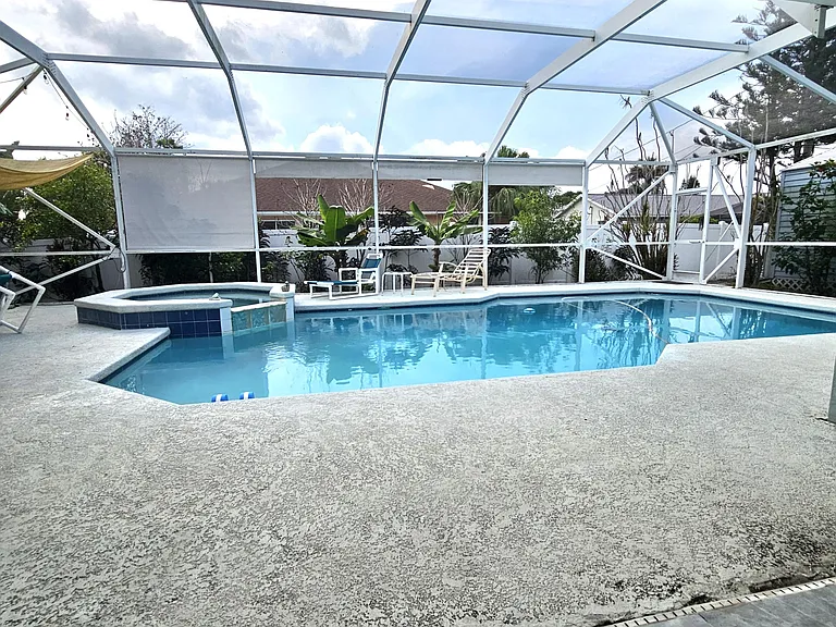 2720 SE Kern Rd — Photo 24