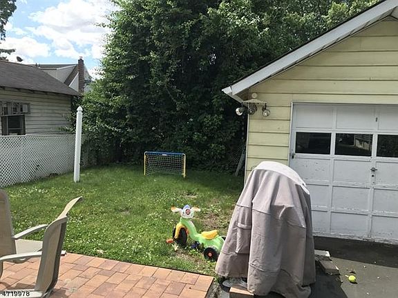 3rd image of 42 Norwood Pl