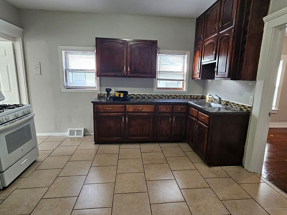 1st image of 37 Pond St #B1