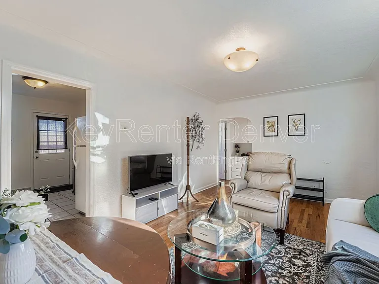 2928 N Milwaukee St — Photo 4
