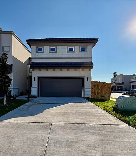 2202 Corales St Photo 1