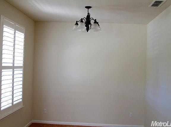 5th image of 3096 Parkham Dr