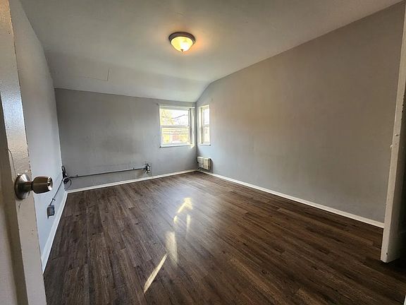3rd image of 6900 Grand Ave APT 2