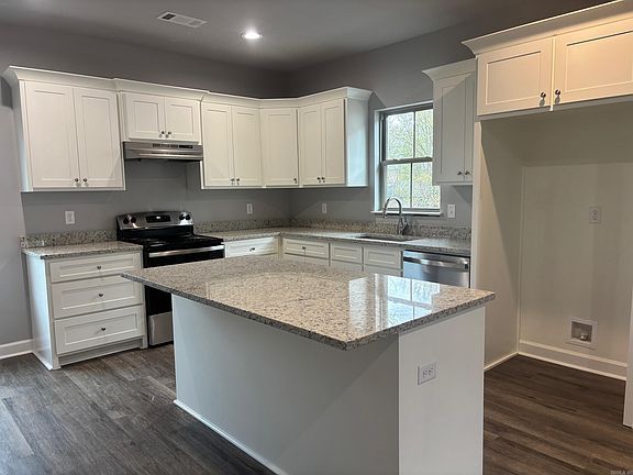 4th image of 1209 W 52nd St