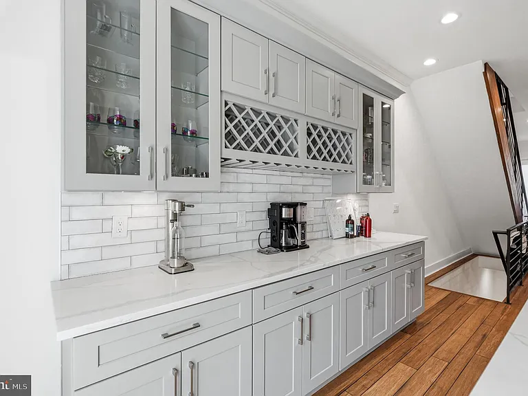 2604 Reed St — Photo 7