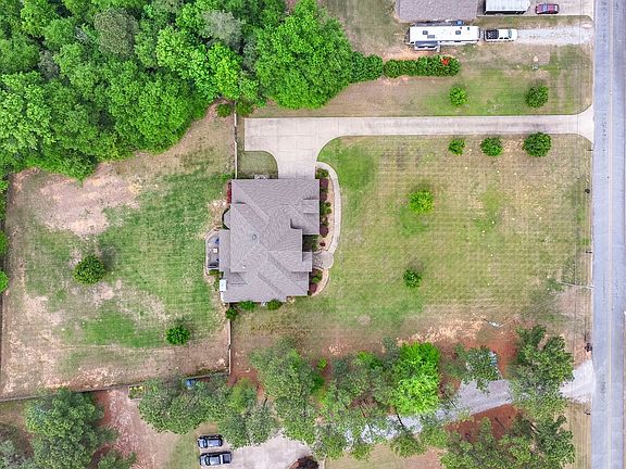 5th image of 917 Red Eagle Rd