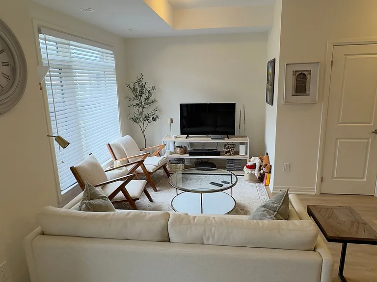 28 Emmas Way W — Photo 13