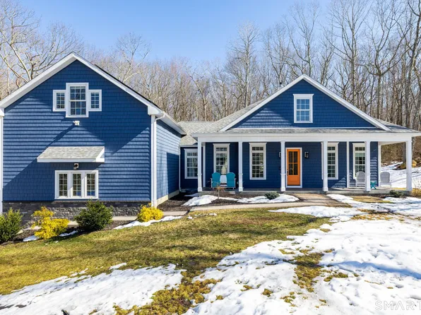 4 Goldfinch Terrace, East Lyme, CT 06333