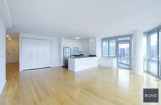 Rented by Bond New York | media 2