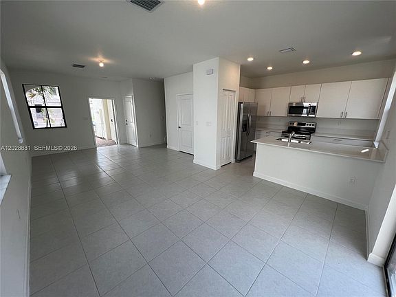 4th image of 23468 SW 129th Ave