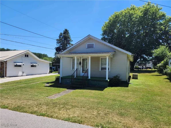 102 Cherry St, Powhatan Point, OH 43942