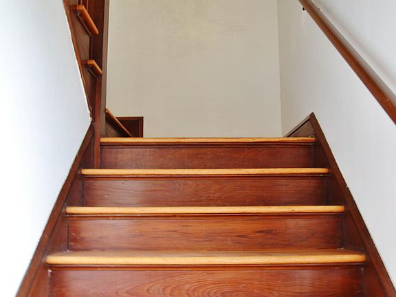 2nd image of 2557 Dellwood Ave
