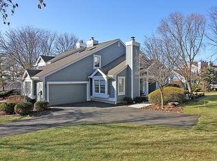 26 Knollcrest Rd, Bedminster, NJ 07921