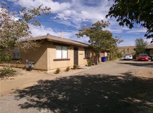 21490 Bear Valley Rd, Apple Valley, CA 92308