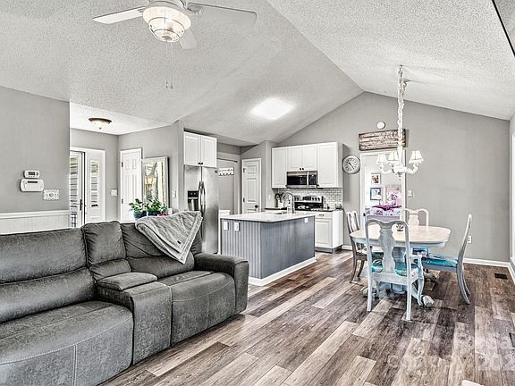 5th image of 8209 Lantana Dr