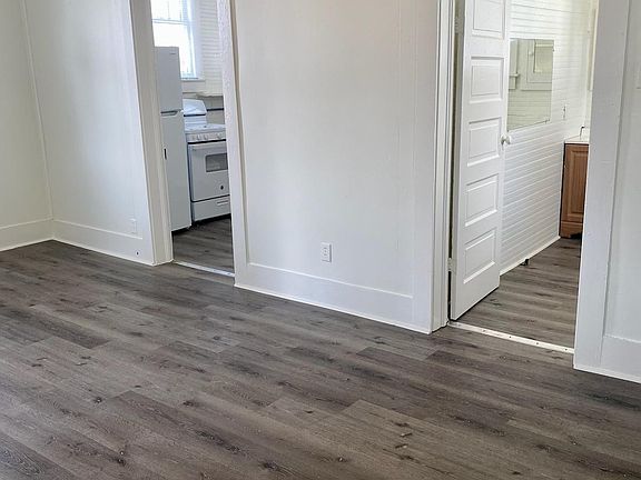 Living Room/Bedroom