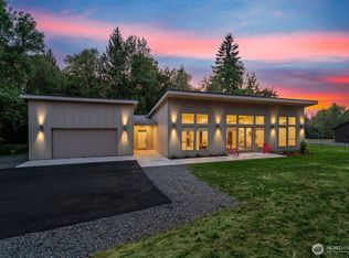 956 Paine Rd, Castle Rock, WA 98611