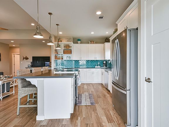 4th image of 22912 Fresca St