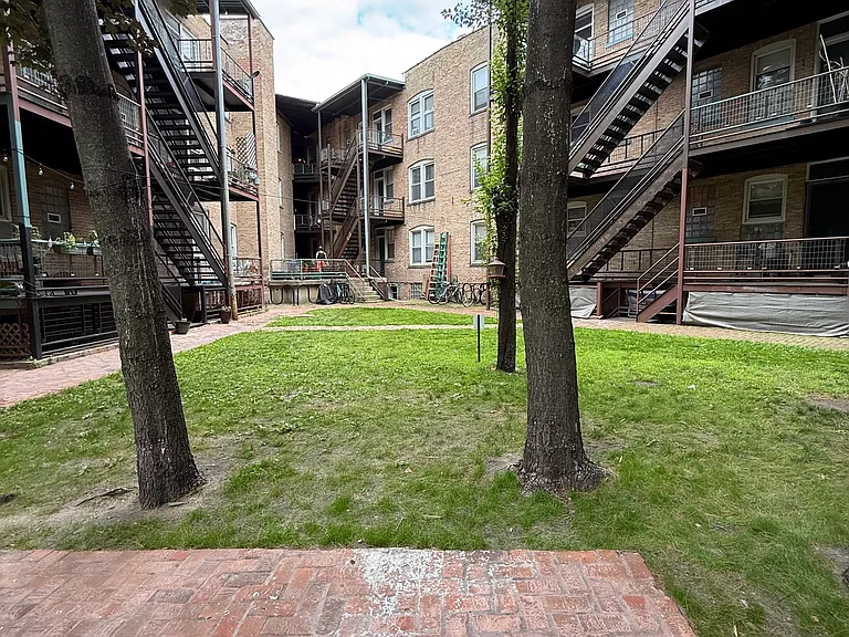 5866 N Ridge Ave #3 — Photo 14