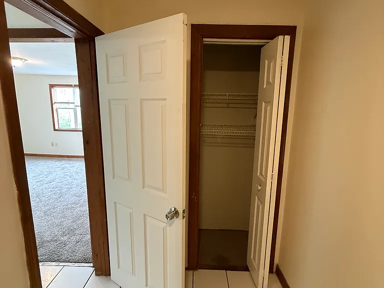 224 Hamilton St #2R — Photo 11