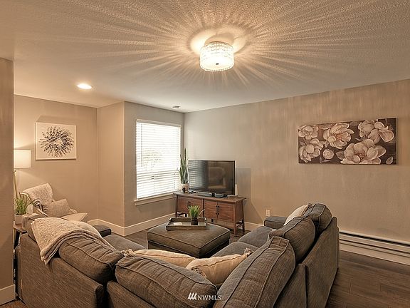 Entry to Living Room