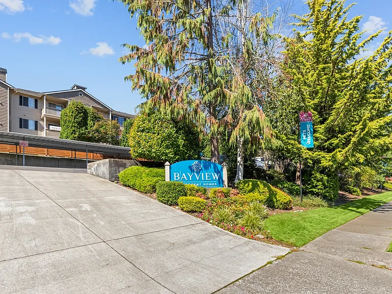 Bayview Apartment Homes — Photo 21