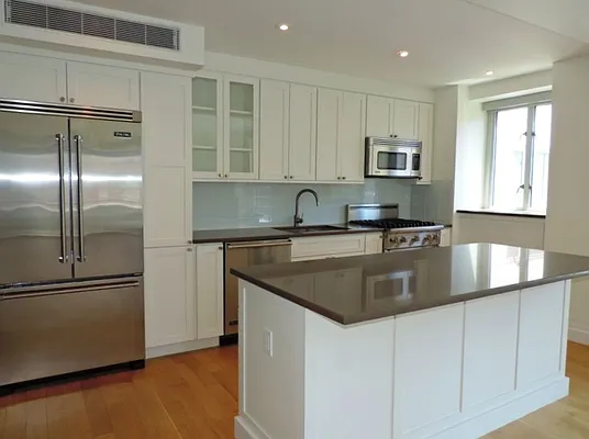 Rented by essential NEW YORK Real Estate | media 2