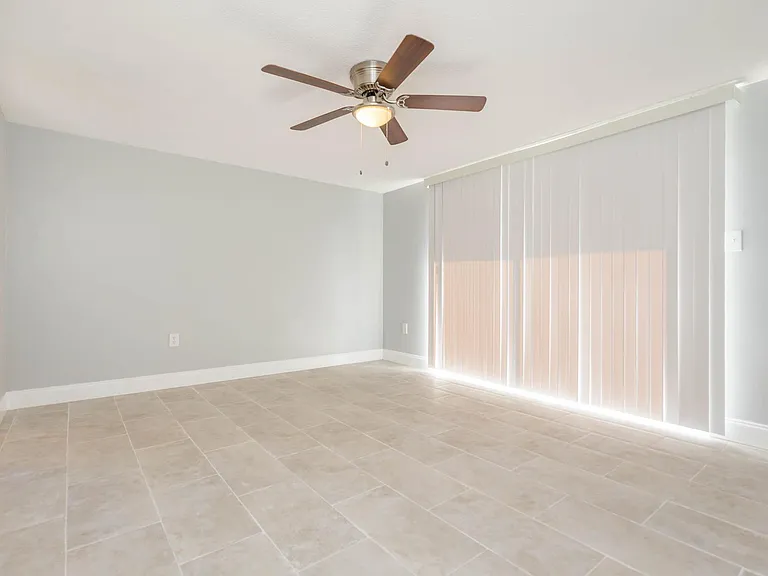 9016 Hunt Club Ln — Photo 32