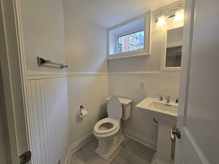66 Greenfield Dr #BASEMENT — Photo 4