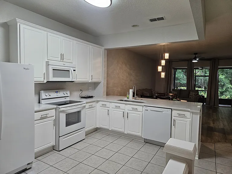 5166 Hawkstone Dr — Photo 2