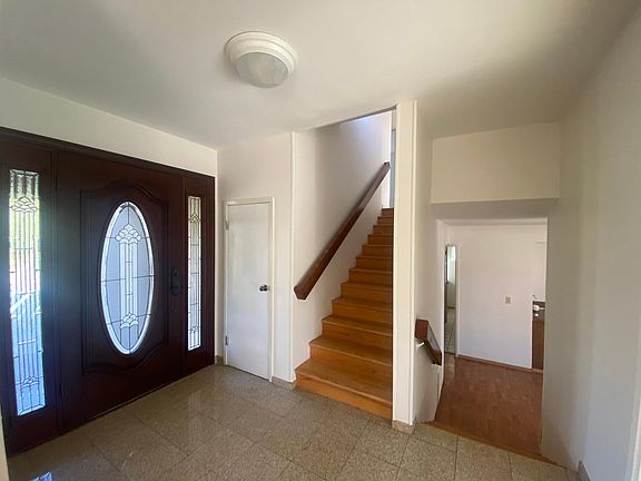 2nd image of 2531 Scottsdale Dr