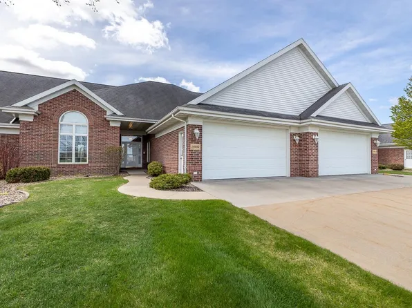 16682 Thunder Ridge Dr, Peosta, IA 52068