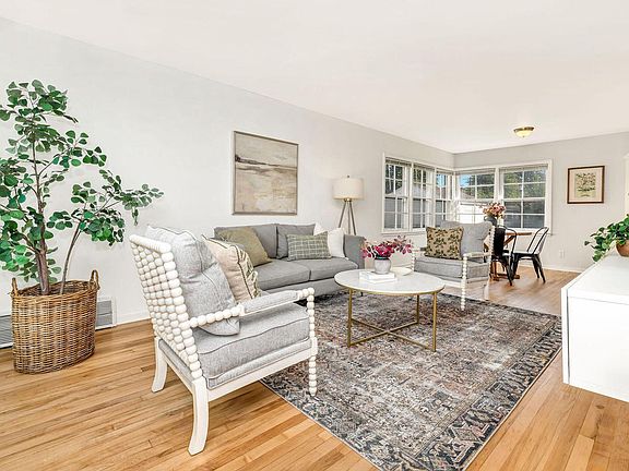 3rd image of 8129 W Burleigh STREET