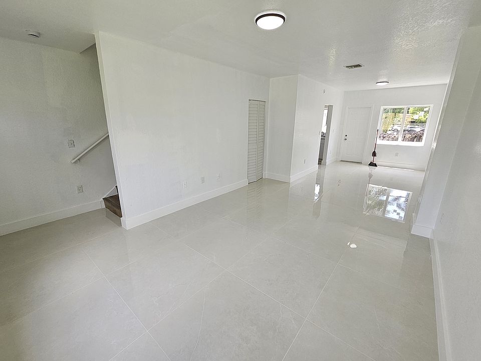 1st image of 450 NW 84th St #1
