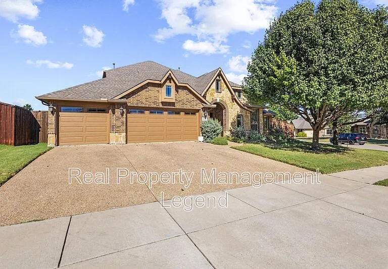 1451 Cedar Hollow Dr — Photo 1
