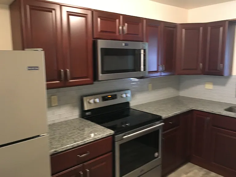 36 E Wall St #3 — Photo 5