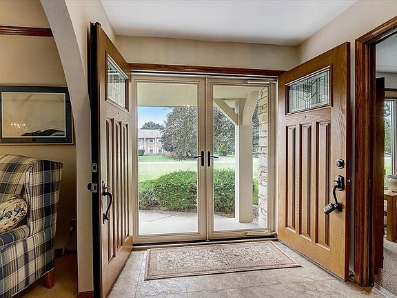 5th image of 16060 Wildwood Ct