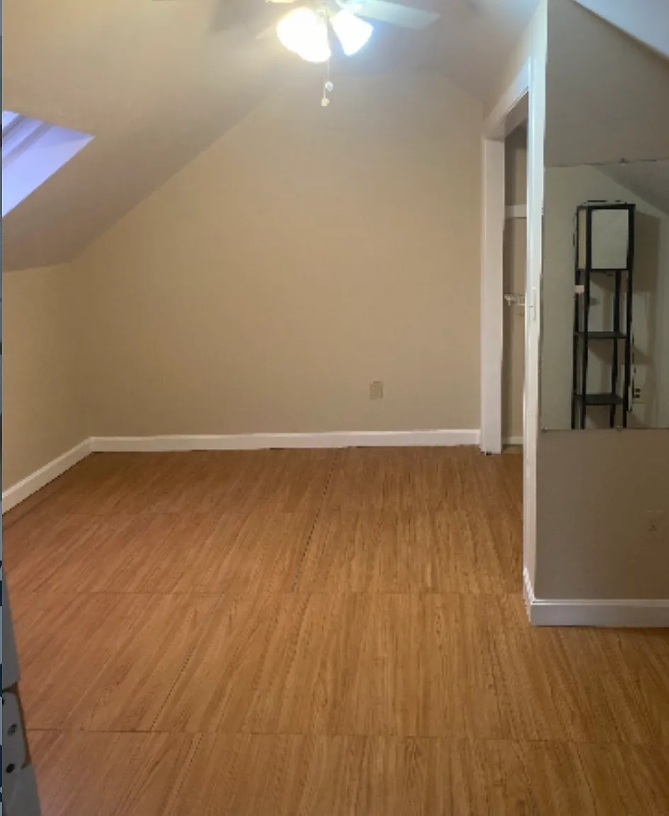 2 bed, 900 sqft, $2,800 — Photo 4