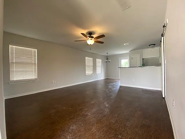 3 bed, 2.5 bath, $1,200 — Photo 3