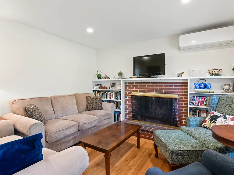 88 Anderson Ave — Photo 25