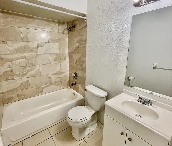580 Thomas Ave #580 — Photo 6