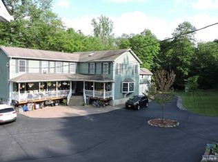 81 Warwick Tpke, Hewitt, NJ 07421