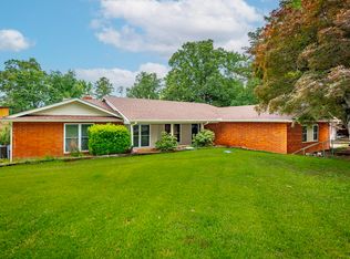 585 Narrows Dr, Greers Ferry, AR 72067