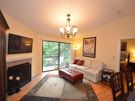 4th image of 5975-12 Meadowcreek Dr