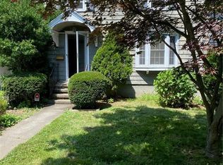 688 Wilson St, Fairfield, CT 06825