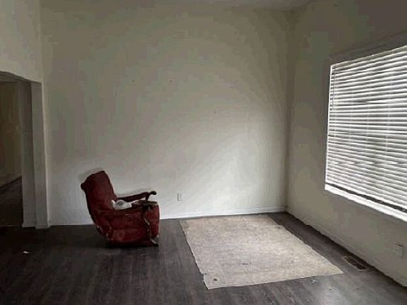 Additional Living Room