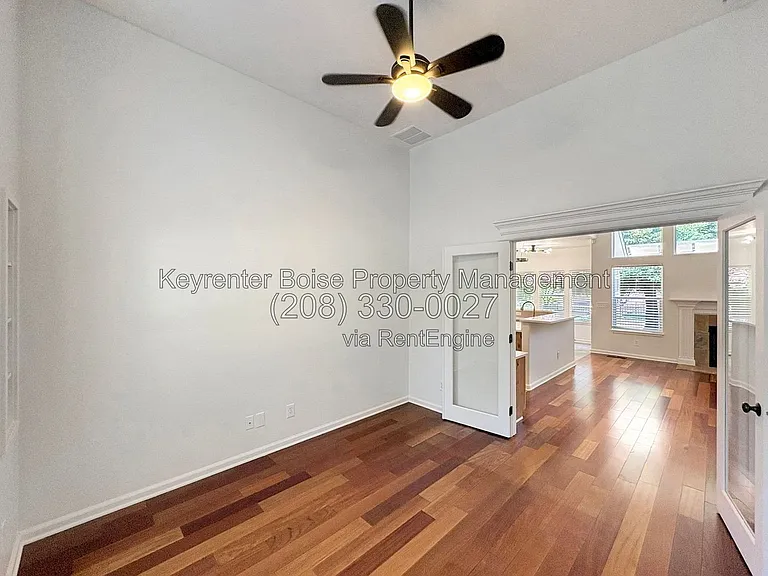 650 E Whitney Ct — Photo 9