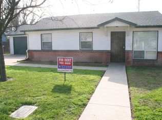2925 E Westcott Ave, Visalia, CA
