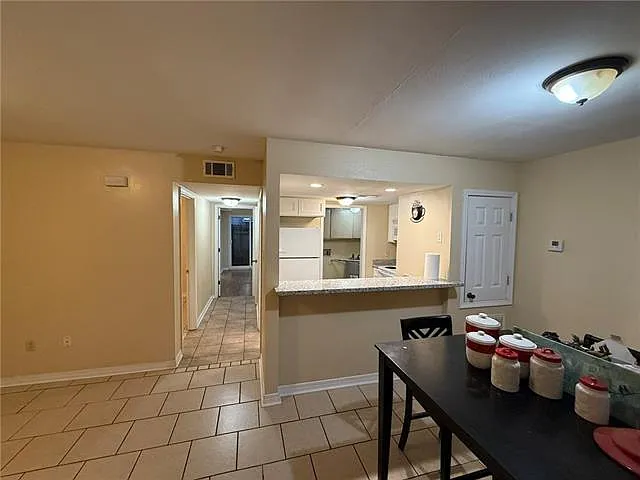 608 Rue St #B — Photo 6